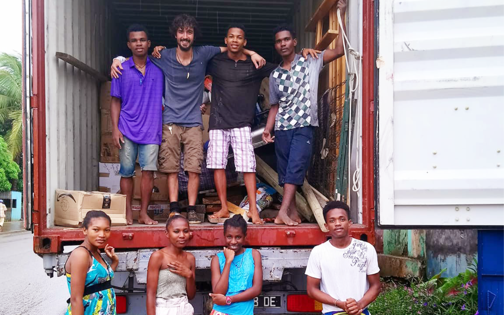 4 Kado, Flo (Président Récup'Mada France), Soulé, Veno, Gildas, Mélissa, Tany